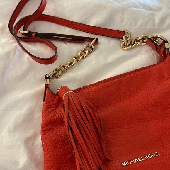 Michael Kors Small Weston Tassel Pebbled Messenger Crossbody Blood Orange & Gold - Picture 9 of 13
